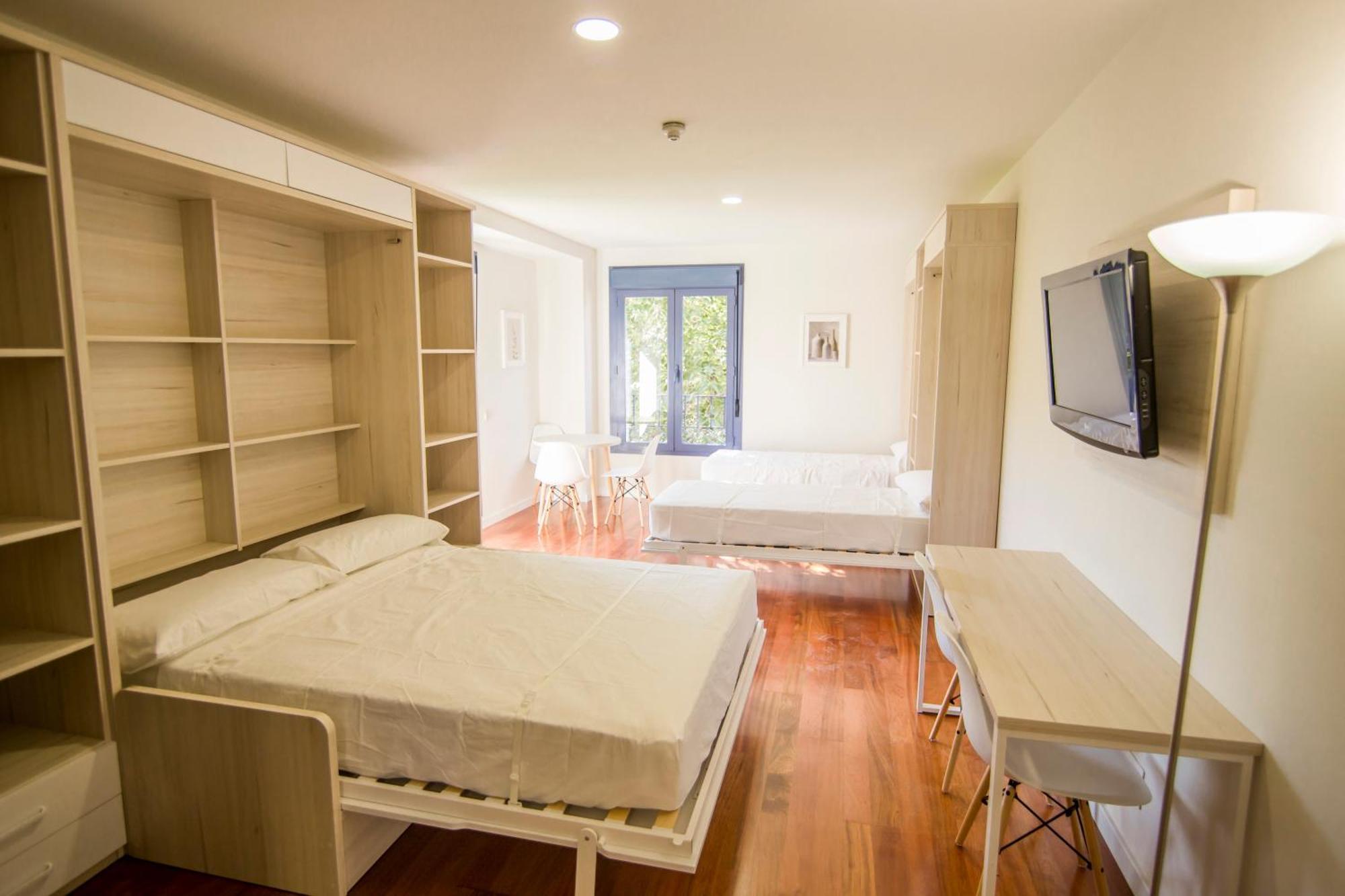 Apartamentos Plaza De Santiago - Estudios Turisticos - 1 Llave Pinto Dış mekan fotoğraf