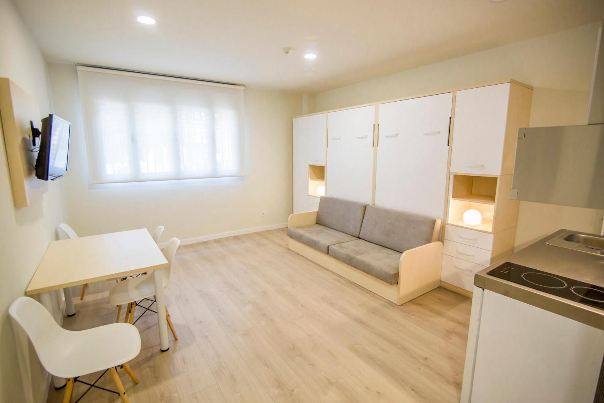 Apartamentos Plaza De Santiago - Estudios Turisticos - 1 Llave Pinto Dış mekan fotoğraf