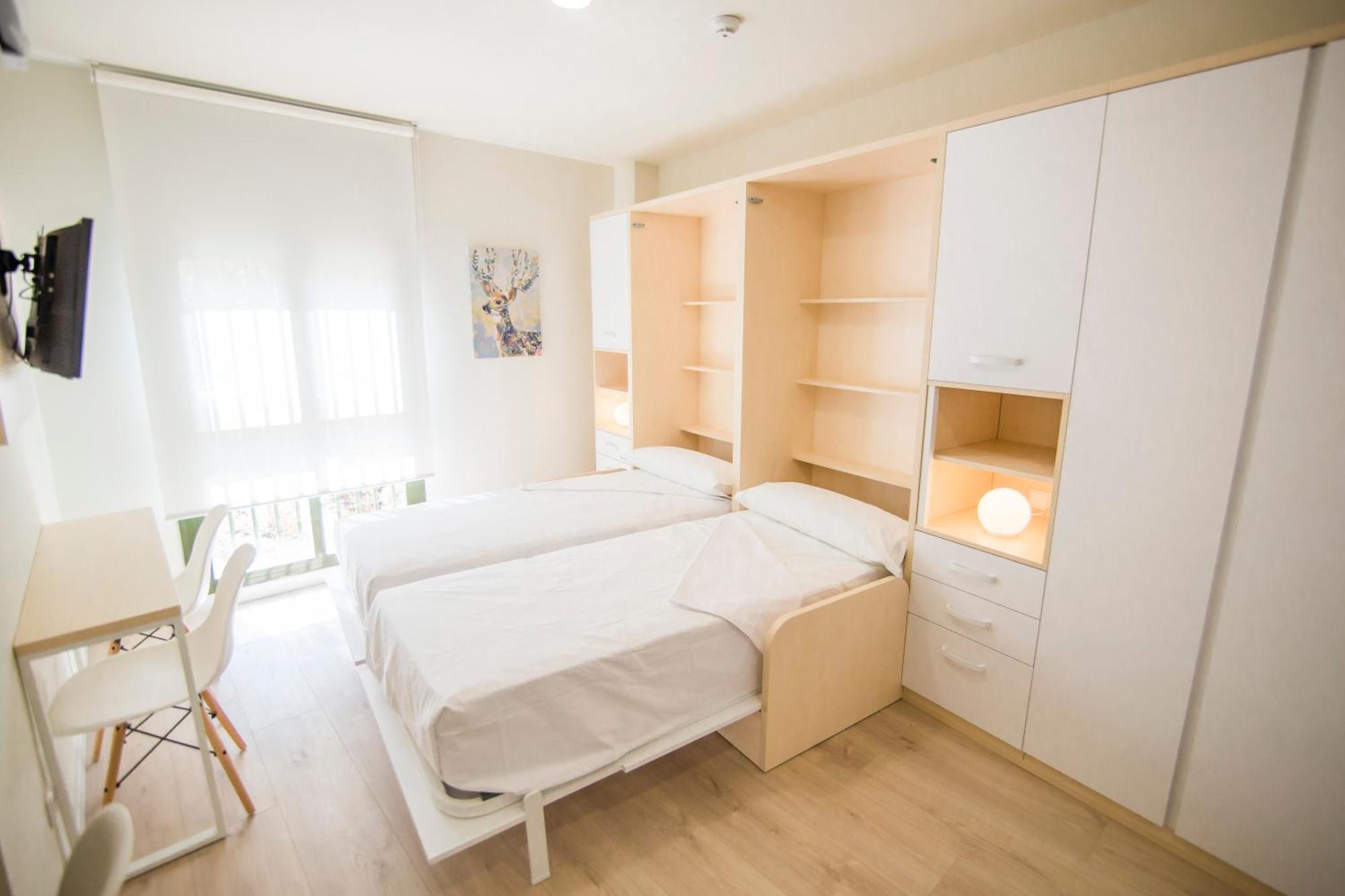 Apartamentos Plaza De Santiago - Estudios Turisticos - 1 Llave Pinto Dış mekan fotoğraf