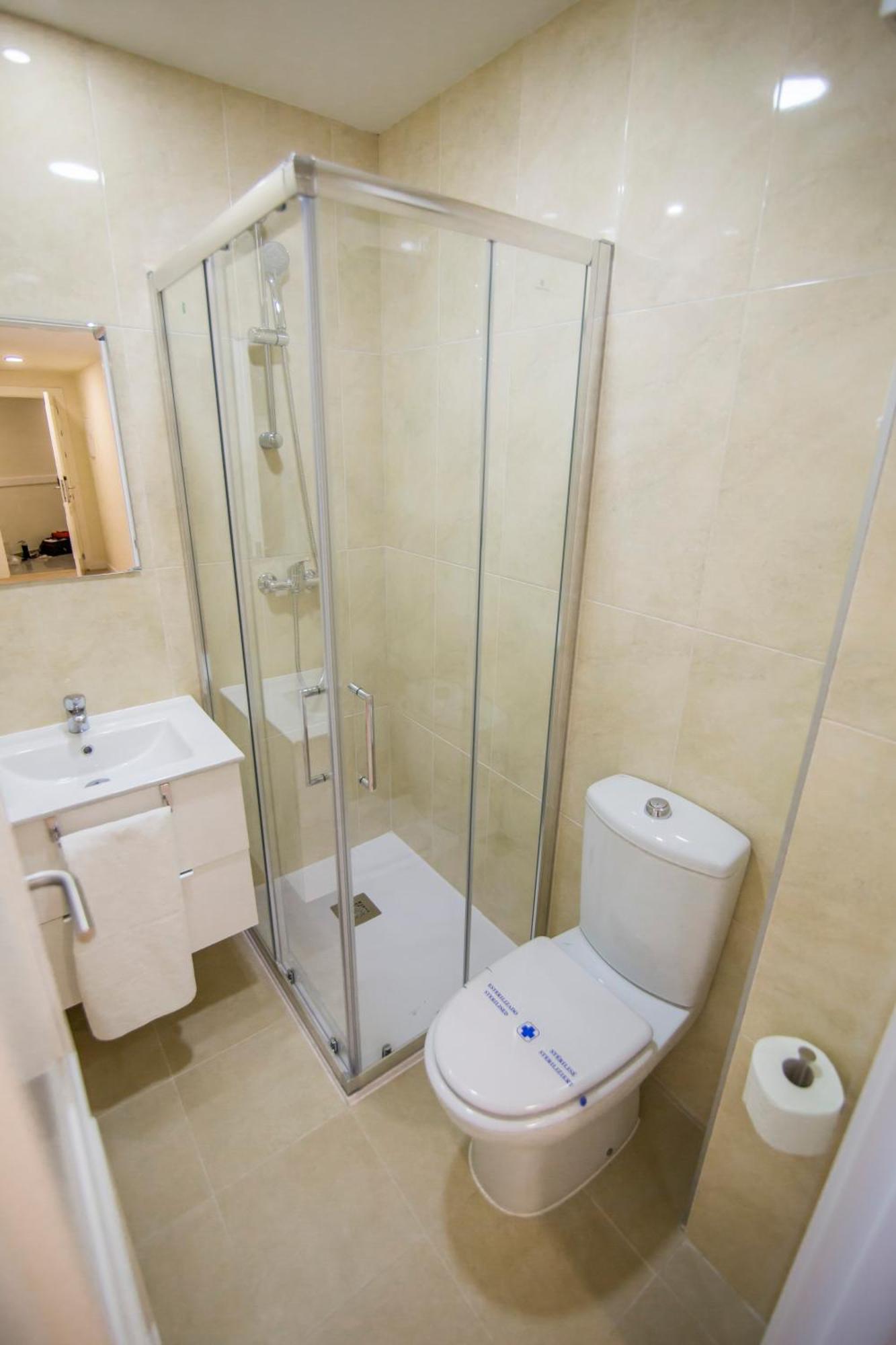 Apartamentos Plaza De Santiago - Estudios Turisticos - 1 Llave Pinto Dış mekan fotoğraf