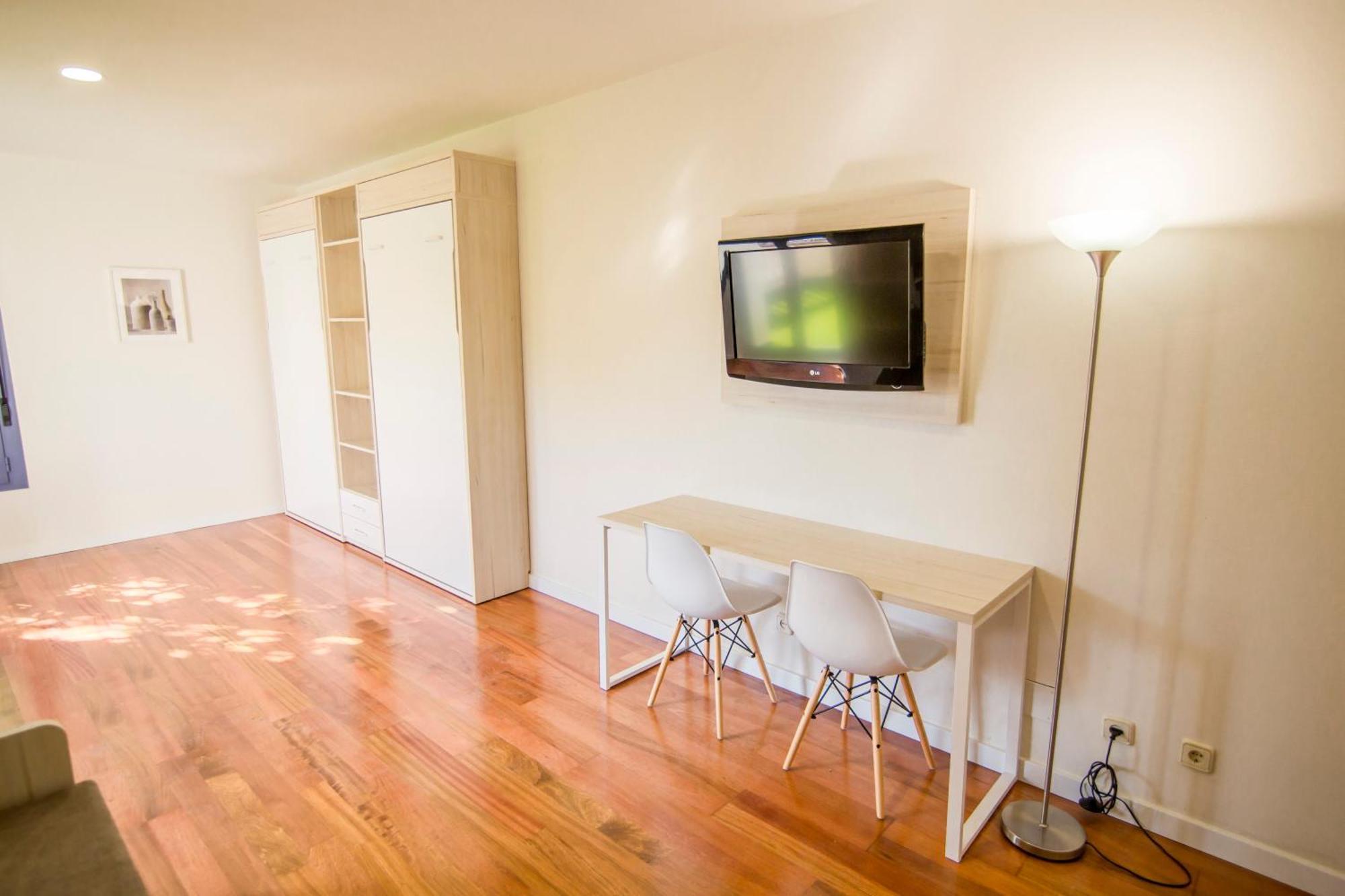 Apartamentos Plaza De Santiago - Estudios Turisticos - 1 Llave Pinto Dış mekan fotoğraf