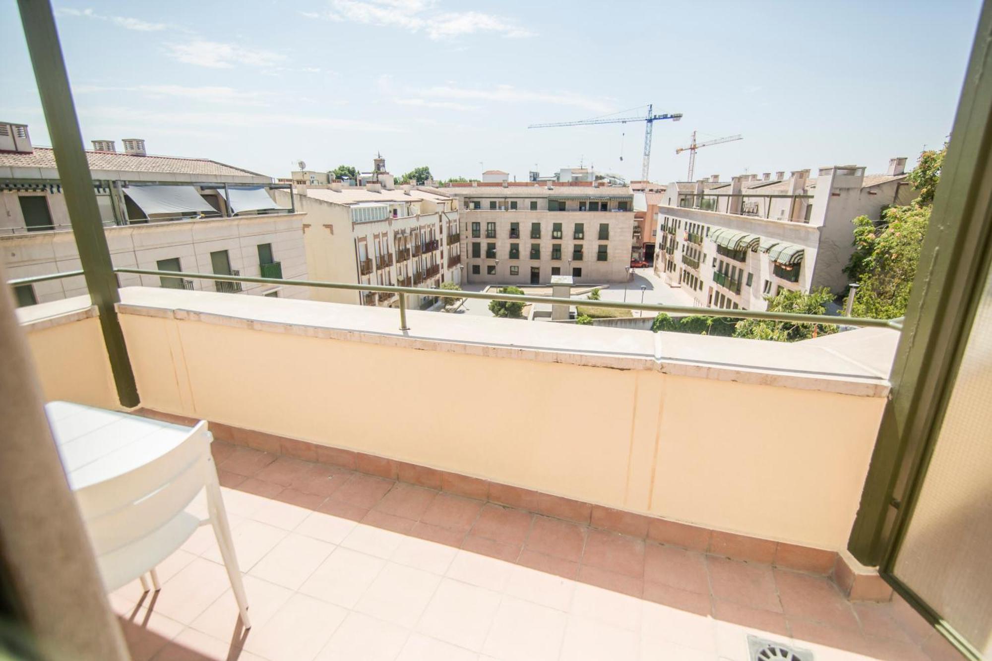 Apartamentos Plaza De Santiago - Estudios Turisticos - 1 Llave Pinto Dış mekan fotoğraf