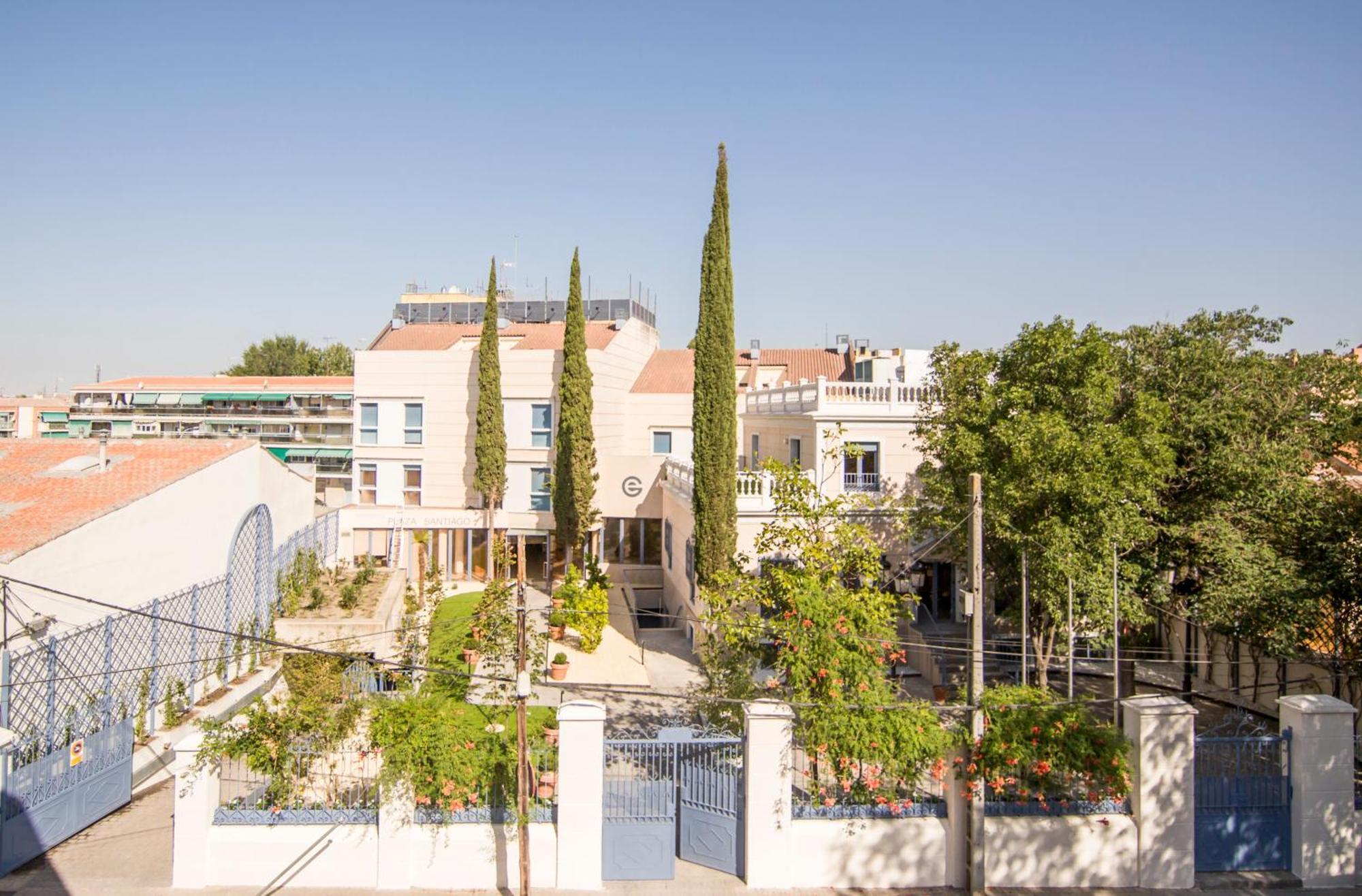 Apartamentos Plaza De Santiago - Estudios Turisticos - 1 Llave Pinto Dış mekan fotoğraf